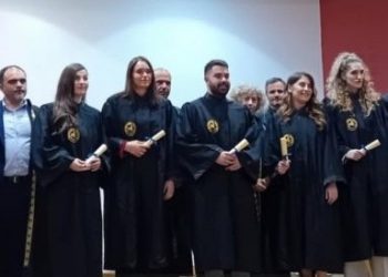 Oρκίστηκαν και πήραν πτυχίο 12 απόφοιτοι του Τμήματος Επιστήμης Τροφίμων και Διατροφής (ΕΙΚΟΝΕΣ – ΒΙΝΤΕΟ)