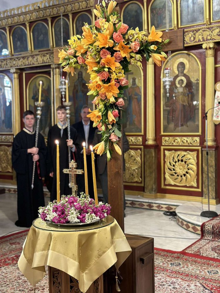 Ο Τρίκκης Χρυσόστομος προσεύχεται να αναδείξει ο Κύριος νέους Τρικαλινούς εργάτες στον αμπελώνα Του (ΕΙΚΟΝΕΣ)