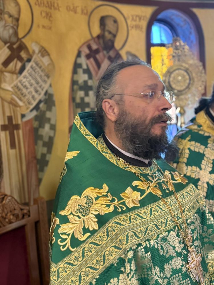Ο Τρίκκης Χρυσόστομος προσεύχεται να αναδείξει ο Κύριος νέους Τρικαλινούς εργάτες στον αμπελώνα Του (ΕΙΚΟΝΕΣ)