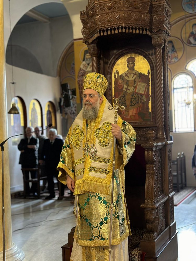 Ο Τρίκκης Χρυσόστομος προσεύχεται να αναδείξει ο Κύριος νέους Τρικαλινούς εργάτες στον αμπελώνα Του (ΕΙΚΟΝΕΣ)