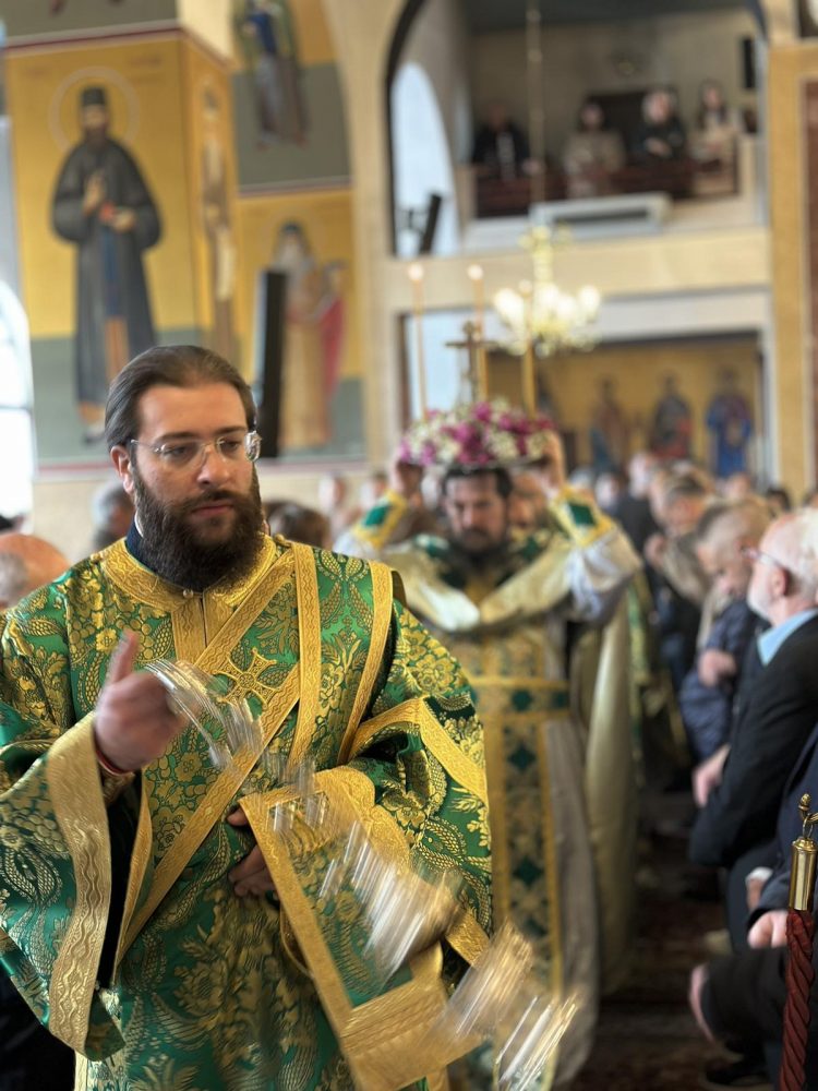 Ο Τρίκκης Χρυσόστομος προσεύχεται να αναδείξει ο Κύριος νέους Τρικαλινούς εργάτες στον αμπελώνα Του (ΕΙΚΟΝΕΣ)