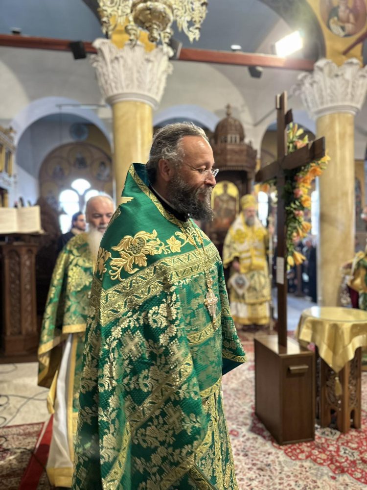 Ο Τρίκκης Χρυσόστομος προσεύχεται να αναδείξει ο Κύριος νέους Τρικαλινούς εργάτες στον αμπελώνα Του (ΕΙΚΟΝΕΣ)