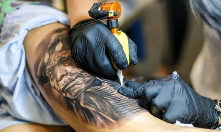 Η Τεχνητή Νοημοσύνη αλλάζει ακόμη και τα δεδομένα στην τιμολόγηση των τατουάζ