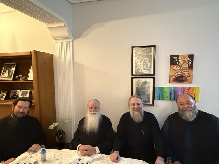 Οι εόρτιες ευχές του Μητροπολίτου Τρίκκης κ. Χρυσοστόμου στον Μητροπολίτη Αυλώνος κ. Χριστόδουλο (ΕΙΚΟΝΕΣ)