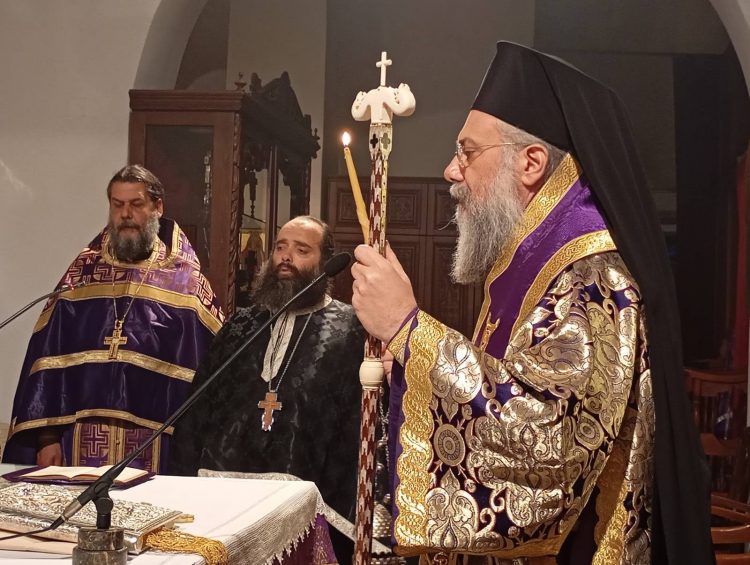 Τα “Άχραντα Πάθη του Κυρίου” από σήμερα και για τέσσερις ημέρες στα Τρίκαλα (ΕΙΚΟΝΕΣ)