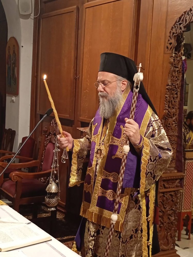 Τα “Άχραντα Πάθη του Κυρίου” από σήμερα και για τέσσερις ημέρες στα Τρίκαλα (ΕΙΚΟΝΕΣ)