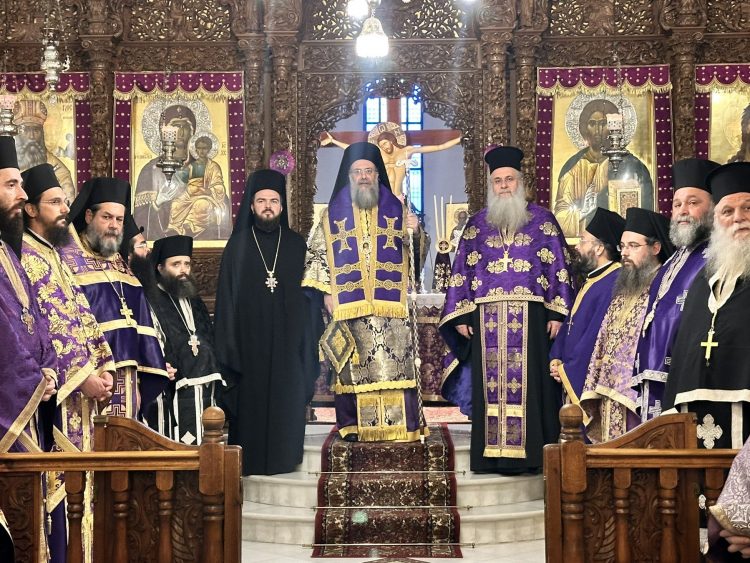 Τα “Άχραντα Πάθη του Κυρίου” από σήμερα και για τέσσερις ημέρες στα Τρίκαλα (ΕΙΚΟΝΕΣ)