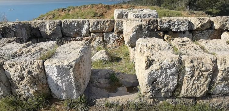 Ο λόφος της Γορίτσας στο Βόλο – Ενας αρχαιολογικός χώρος σε χειμερία νάρκη (ΒΙΝΤΕΟ)