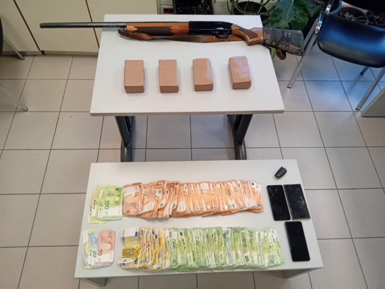 Στη φυλακή ο 41χρονος από τον Τύρναβο για τα δύο κιλά ηρωίνης – Η πολυτελής ζωή και κρυμμένα μετρητά (ΕΙΚΟΝΑ)