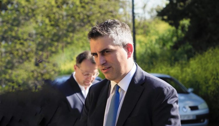 Χρ. Δήμας από Λάρισα: Σε 15 μήνες θα ολοκληρωθούν τα σιδηροδρομικά έργα αποκατάστασης του Daniel και Elias και 48 μήνες θα χρειαστούν για τα οδικά (ΕΙΚΟΝΕΣ – ΒΙΝΤΕΟ)