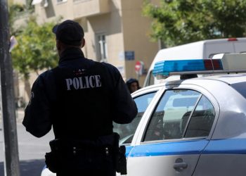 Λάρισα: Συνελήφθη ο καθηγητής που κατηγορείται για ασέλγεια σε βάρος μαθήτριας – Κατείχε υλικό παιδικής προνογραφίας