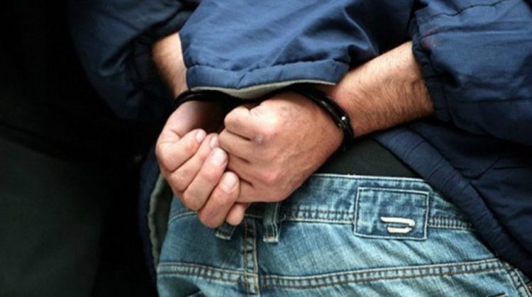 Λάρισα: Προθεσμία για να απολογηθεί αύριο, Παρασκευή πήρε ο καθηγητής που διώκεται για ασέλγεια σε βάρος μαθήτριας
