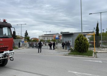 Λάρισα: Συναγερμός στις Αρχές για απειλή βόμβας στο Κολυμβητήριο της Νέας Πολιτείας – Εκκενώνουν την περιοχή (ΕΙΚΟΝΕΣ – ΒΙΝΤΕΟ)
