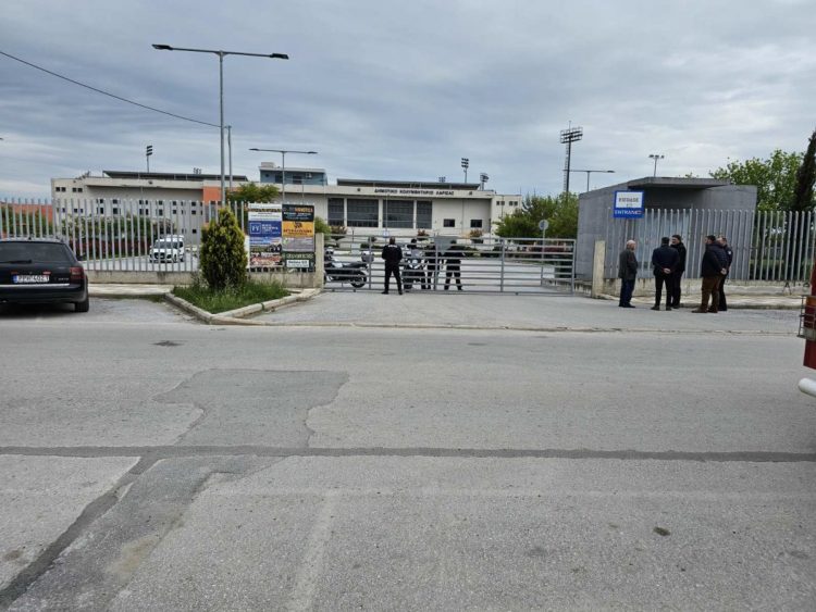 Λάρισα: Λήξη συναγερμού για την απειλή βόμβας στο Κολυμβητήριο Νέας Πολιτείας – Αποδείχθηκε φάρσα – Ολοκληρωθήκαν οι έρευνες (ΕΙΚΟΝΕΣ – ΒΙΝΤΕΟ)