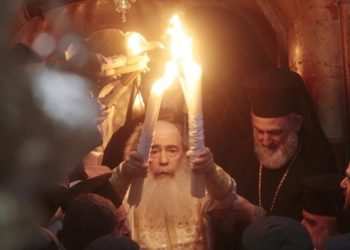 Tι ώρα φτάνει στη Θεσσαλία το Μ. Σάββατο το Άγιο Φως με έκτακτη ειδική πτήση