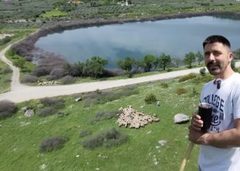 Ο νεαρός Λαρισαίος βοσκός και η ζωή με μόχθο αλλά και περηφάνια – Η επιδρομή των λύκων και τα τσακάλια (ΒΙΝΤΕΟ)