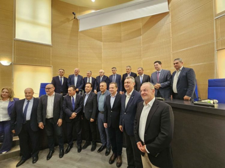 Σημαντική στιγμή για τη Θεσσαλία – Έπεσαν οι υπουργικές υπογραφές για τα έργα αποκατάστασης που ξεκινούν άμεσα (ΕΙΚΟΝΕΣ – ΒΙΝΤΕΟ)