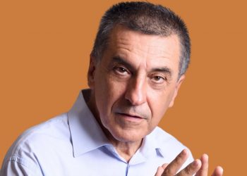 «Όταν άνοιξα τα συρτάρια δεν υπήρχε τίποτα» – Οι αιχμές του Δημήτρη Κουρέτα για την διοίκηση Αγοραστού (ΒΙΝΤΕΟ)