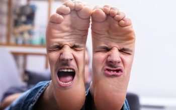 9 φυσικές θεραπείες για τα πρησμένα πόδια