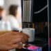 Τι καφέ πίνετε στη δουλειά σας; Μπορεί να επηρεάζει τη χοληστερίνη σας