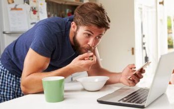 Έντερο: Από τι κινδυνεύετε αν τρώτε σε λιγότερο από 20 λεπτά – Tips για να επιβραδύνετε