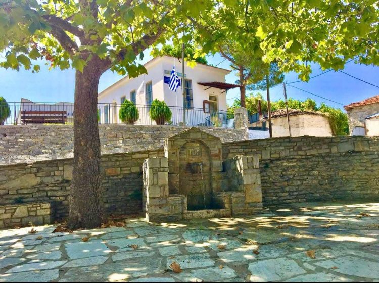 Χωριό της Μαγνησίας παίρνει ξανά ζωή – Άνοιξε το μοναδικό εστιατόριο μετά από 20 χρόνια