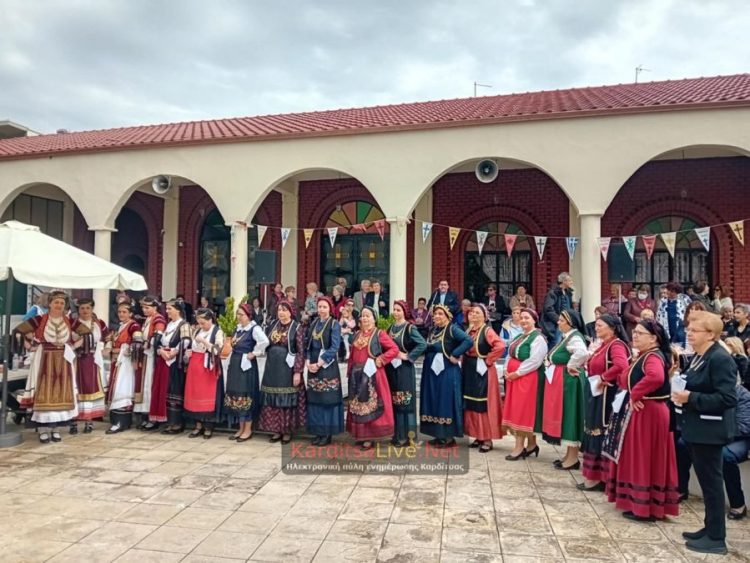 Αναβίωσε το ‘’Σεργιάνι’’ στο προαύλιο του Ι. Ν. Ζωοδόχου Πηγής Καμινάδων (ΕΙΚΟΝΕΣ – ΒΙΝΤΕΟ)