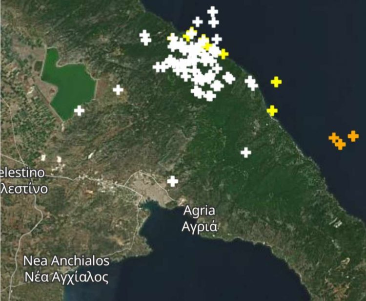 Μαγνησία: Κεραυνοί έκαναν τη νύχτα μέρα – Που έπεσε ο κεραυνός που ξύπνησε τους Βολιώτες