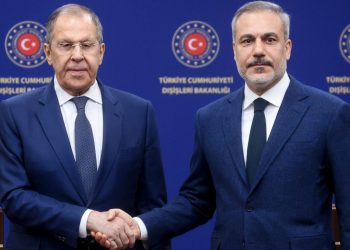 Συνάντηση Λαβρόφ – Φιντάν στην Αττάλεια με το βλέμμα στην Ουκρανία