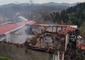 Κάηκε ολοσχερώς κατοικία στο Κρυονέρι του Δήμου Λίμνης Πλαστήρα (ΕΙΚΟΝΕΣ)