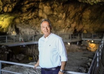 Ικανοποίηση Μιχαλάκη για το άνοιγμα του Σπηλαίου της Θεόπετρας