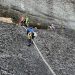 Μαντήλια ελπίδας και πίστης στον Άγιο Γεώργιο – Αναβίωσε το μοναδικό έθιμο στο Καστράκι (εντυπωσιακές εικόνες)