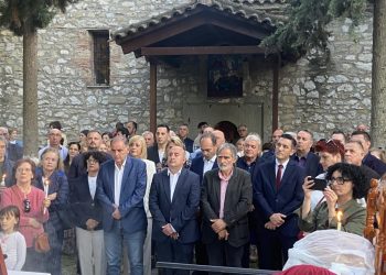 Πλήθος κόσμου και σύσσωμη η δημοτική Αρχή στο εκκλησάκι του πάρκου του Αη Γιώργη