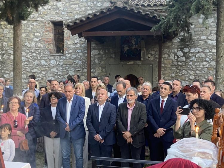 Πλήθος κόσμου και σύσσωμη η δημοτική Αρχή στο εκκλησάκι του πάρκου του Αη Γιώργη