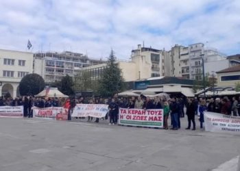 Έστειλε ‘’μήνυμα’’ η απεργιακή συγκέντρωση στην Καρδίτσα (ΕΙΚΟΝΕΣ – ΒΙΝΤΕΟ)
