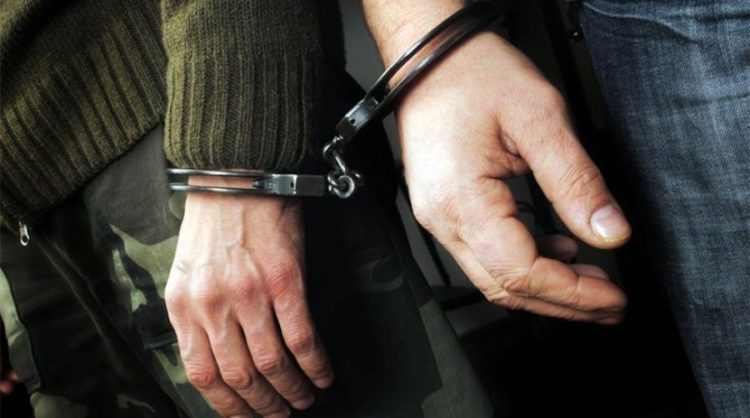 5+1 συλλήψεις στην Καρδίτσα και ευρύτερη περιοχή – Μικροποσότητα κάνναβης, αντίσταση και σωματικές βλάβες σε αστυνομικό