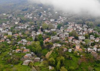 Άγιος Λαυρέντιος: Ένα πραγματικό διαμάντι με εκπληκτική θέα και απίστευτη φυσική ομορφιά
