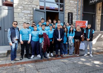 Δ. Κουρέτας: «Το διαδίκτυο δεν πρέπει να μας αλλάζει την προσωπικότητα»