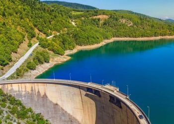 Bόλτα στην πανέμορφη Λίμνη Πλαστήρα