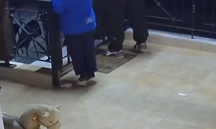 Θεσσαλονίκη: Ξυλοκόπησε γυναίκα μπροστά στο παιδί της για θέση πάρκινγκ