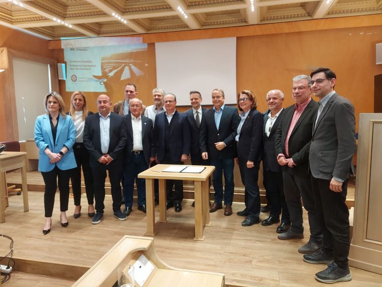 Σε αυτοδιοικητική συνεργασία για την ενέργεια ο Δήμος Τρικκαίων – Υπογραφή Σακκά σε σχετικό ψήφισμα