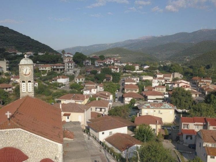 Το μικρό χωριό που έγινε «φυτώριο» γιατρών: 79 επιστήμονες με καταγωγή από μια κοινότητα 700 κατοίκων