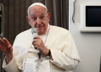 Βατικανό: Βελτιώνεται η κατάσταση του πάπα Φραγκίσκου – Ενδέχεται να ευλογήσει το πλήθος την Κυριακή