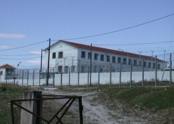 Σοβαρό επεισόδιο στις φυλακές Κασσαβέτειας – Τον κάρφωσε με γυαλί στον θώρακα