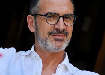 Ο συγγραφέας Κώστας Κρομμύδας μάς ξεναγεί στα Τρίκαλα και τα Μετέωρα -Τα πασχαλινά έθιμα, τα ορεινά χωριά και στάσεις για φαγητό