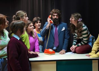 Η παράσταση έκπληξη που έκανε λάτρεψε το Τρικαλινό κοινό έρχεται ξανά για μια και μοναδική βραδιά