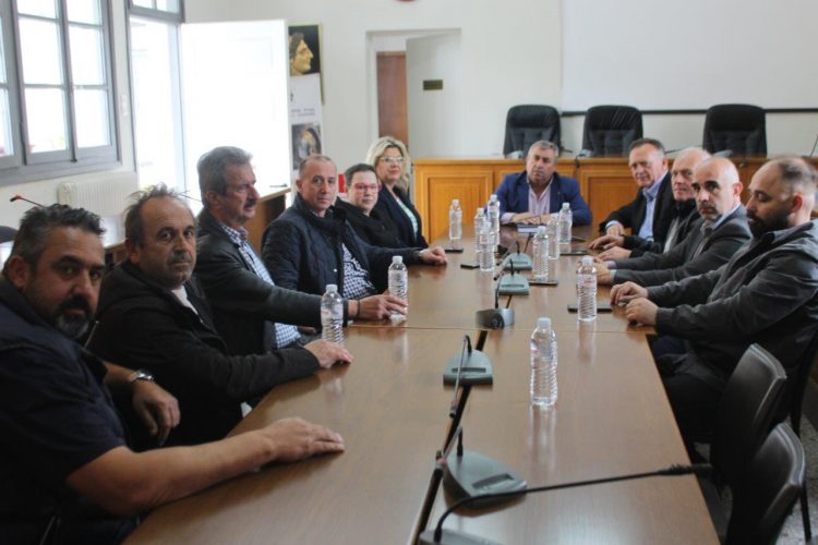 Συνάντηση του Δ.Σ. της Πανελλήνιας Ομοσπονδίας  Σαρακατσαναίων με τον Δήμαρχο Πύλης Κων/νο Μαράβα