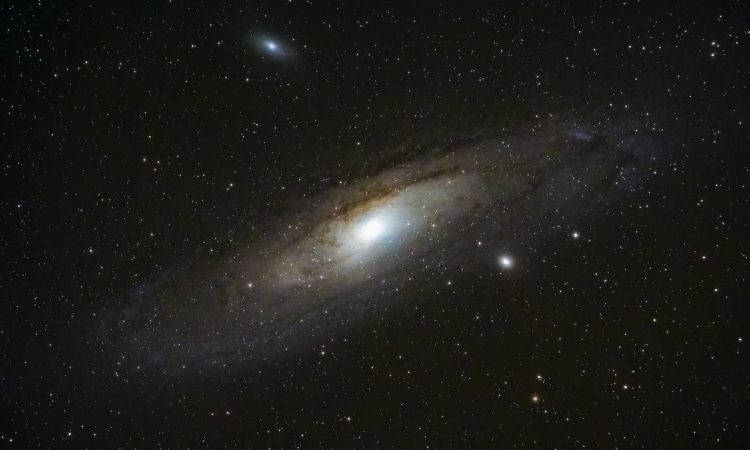 Αυτή η μυστηριώδης κοσμική ουσία ίσως είναι παλαιότερη από το σύμπαν – και μπορεί να είναι αθάνατη