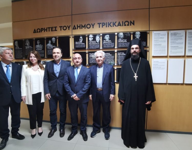 «Τοίχος Δωρητών» στο Δημαρχείο Τρικκαίων: Οφειλόμενη ευγνωμοσύνη στους δωρητές των Τρικάλων