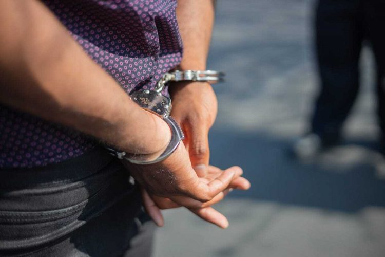Συνελήφθησαν 2 άτομα που παρασκεύαζαν στην Λάρισα και διακινούσαν αναβολικά και άλλες παράνομες φαρμακευτικές ουσίες- Κατασχέθηκαν περισσότερα από 8.000 τεμάχια απαγορευμένων ουσιών (ΕΙΚΟΝΕΣ – ΒΙΝΤΕΟ)